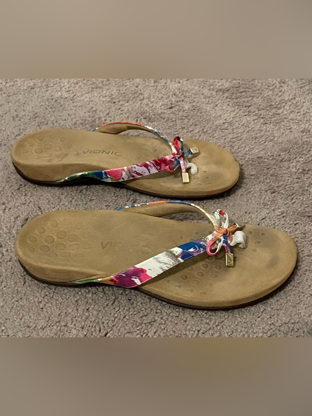Vionic Multicolor Floral Strap Thong Sandals